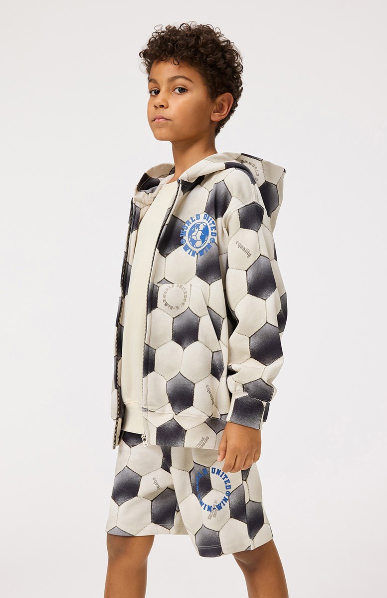 Adian - Football Noise - Sweatshorts in organic cotton with football print for children.
