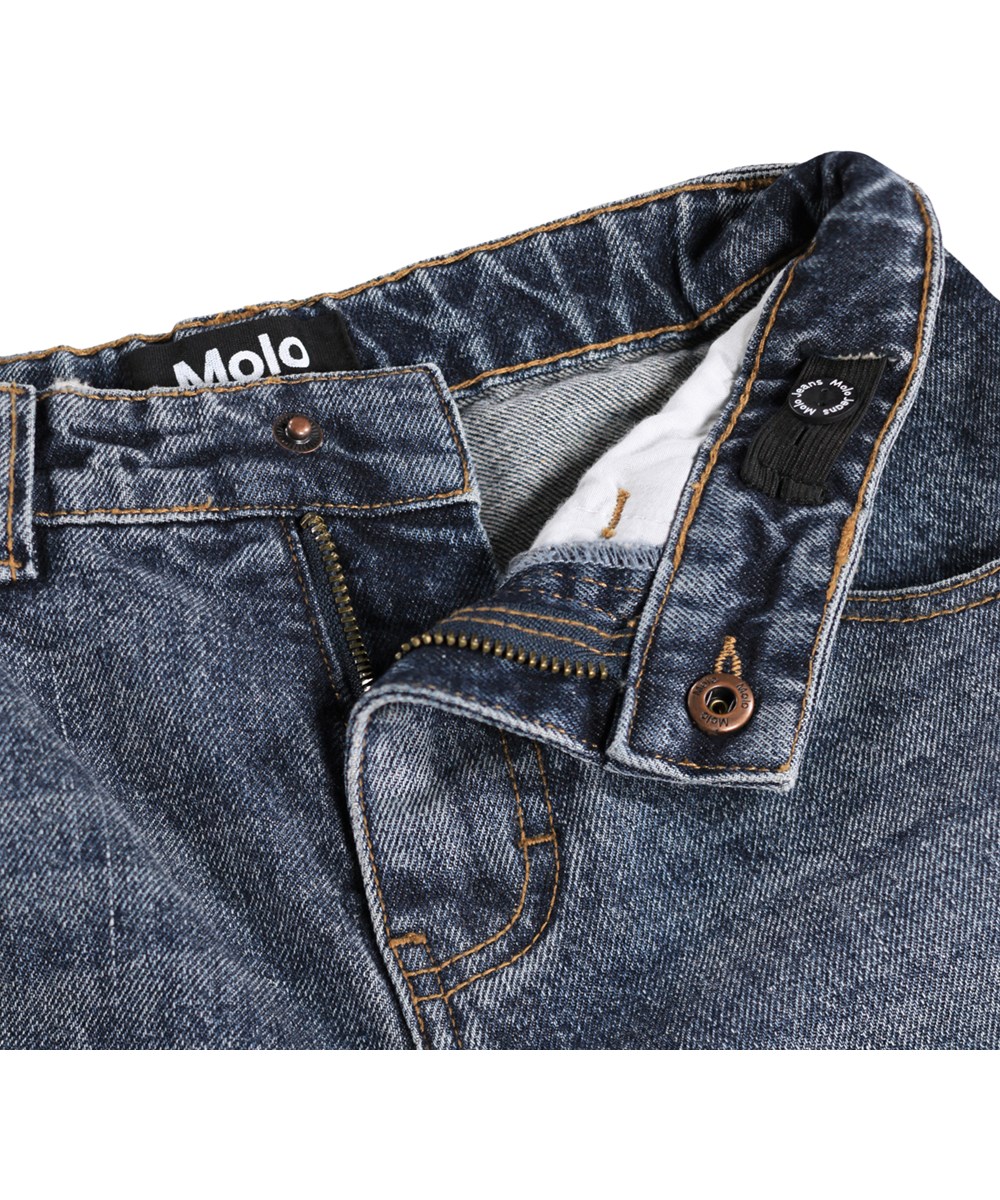 Alphie - Creased Indigo - Blue baggy denim shorts for children made of organic cotton with adjustable waist 
