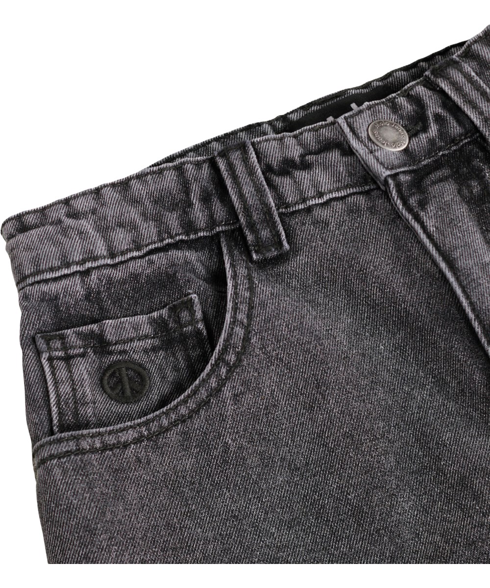 Alphie - Greyish Vintage - Grey baggy denim shorts for children made of organic cotton with adjustable waist 