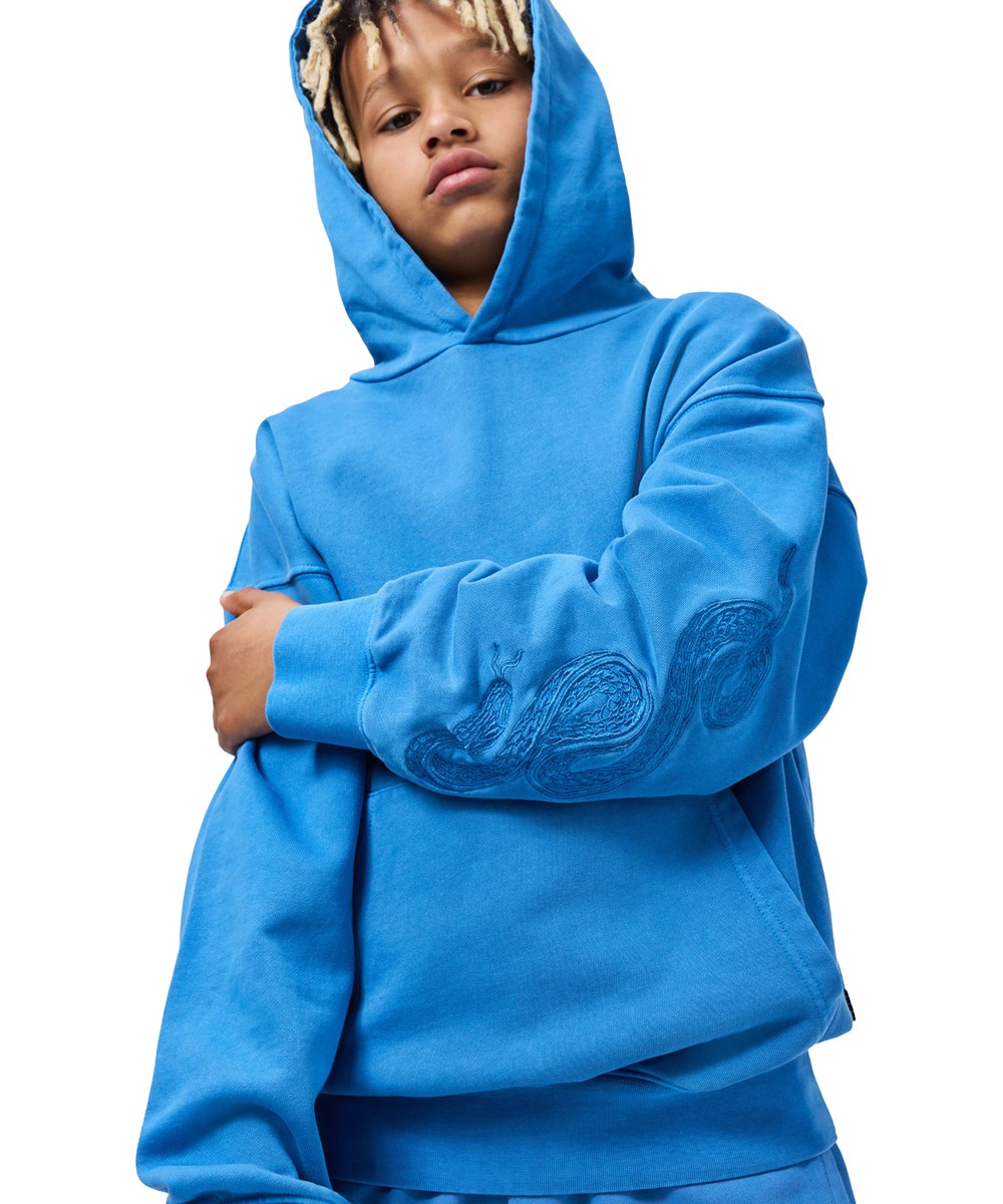 Marlo - Swell Blue - Blue hoodie for children made of organic cotton with an embroidery