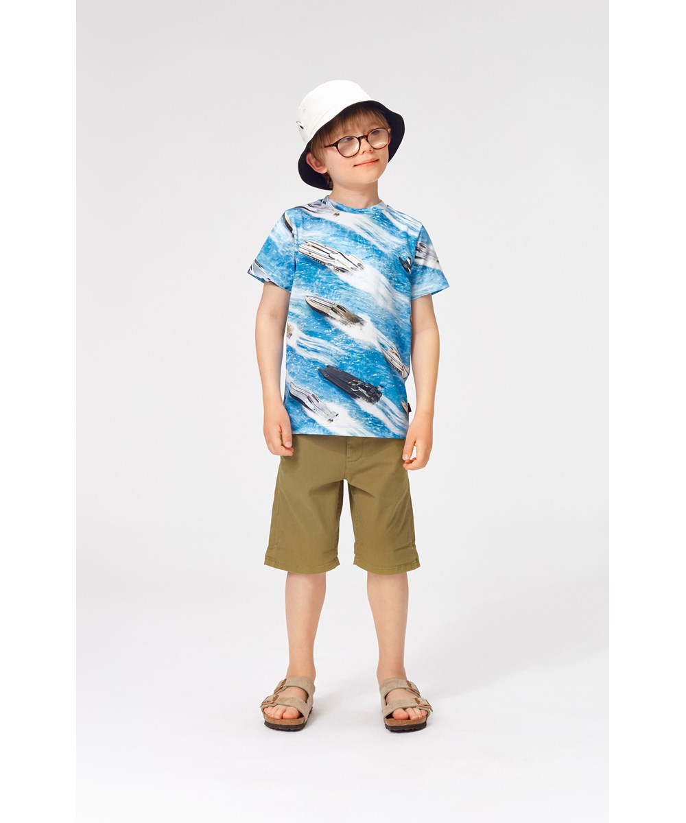 Ralphie - Electric Speed - Organic t-shirt with a print of speed boats