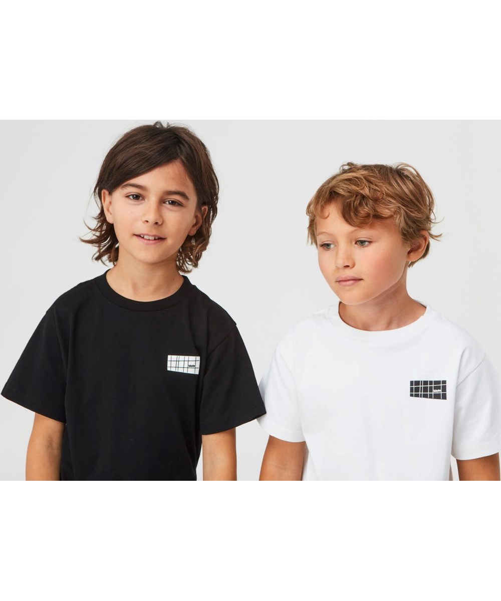 Rasmus - Black - Black organic t-shirt