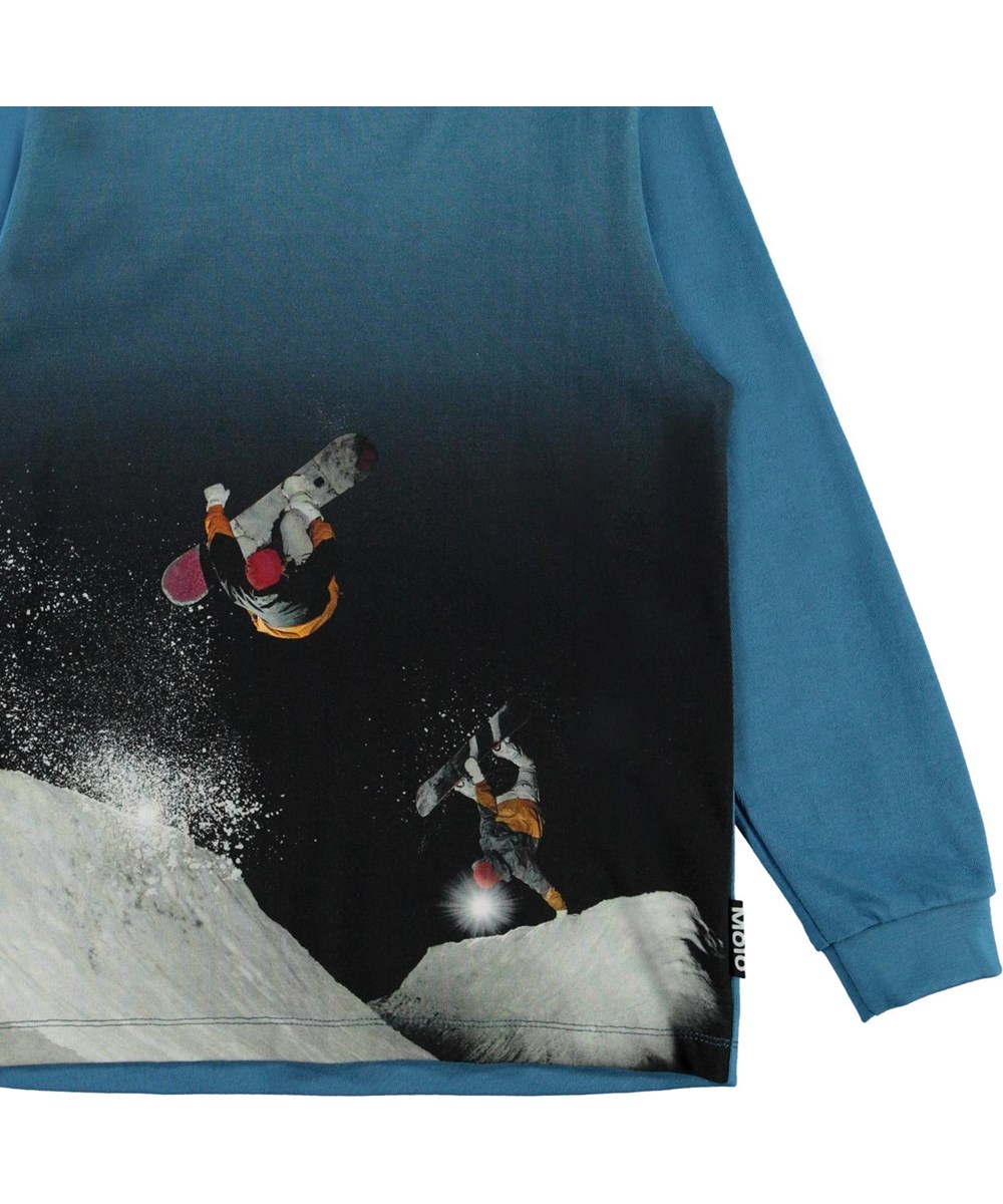 Rez - Snowboarders - Blue organic top with a snowboarder print