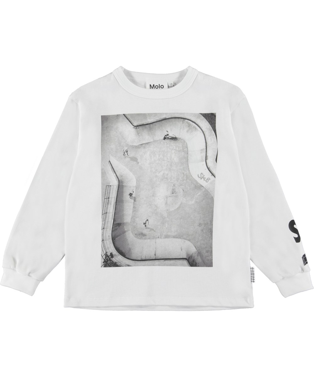 Rin - Skate Bowl - White long sleeve t-shirt with skate ramp print