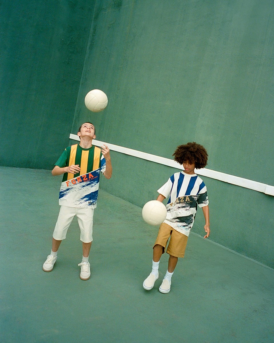 Rodney - Mash Up - Green t-shirt with print for children in organic cotton with short sleeves and ribbed neckline.