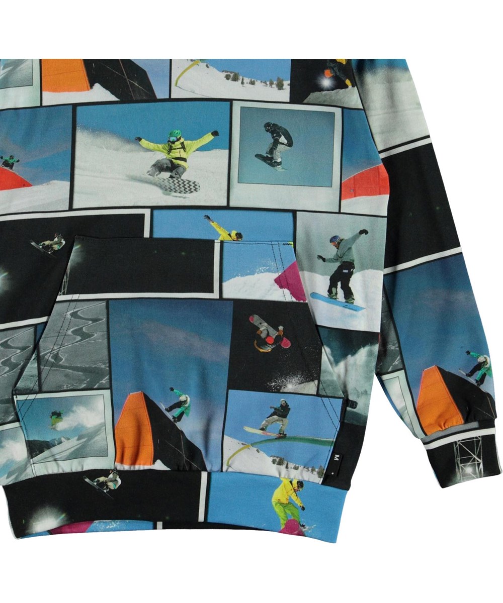 Romo - Snowboarders - Blue hoodie with snowboarder print