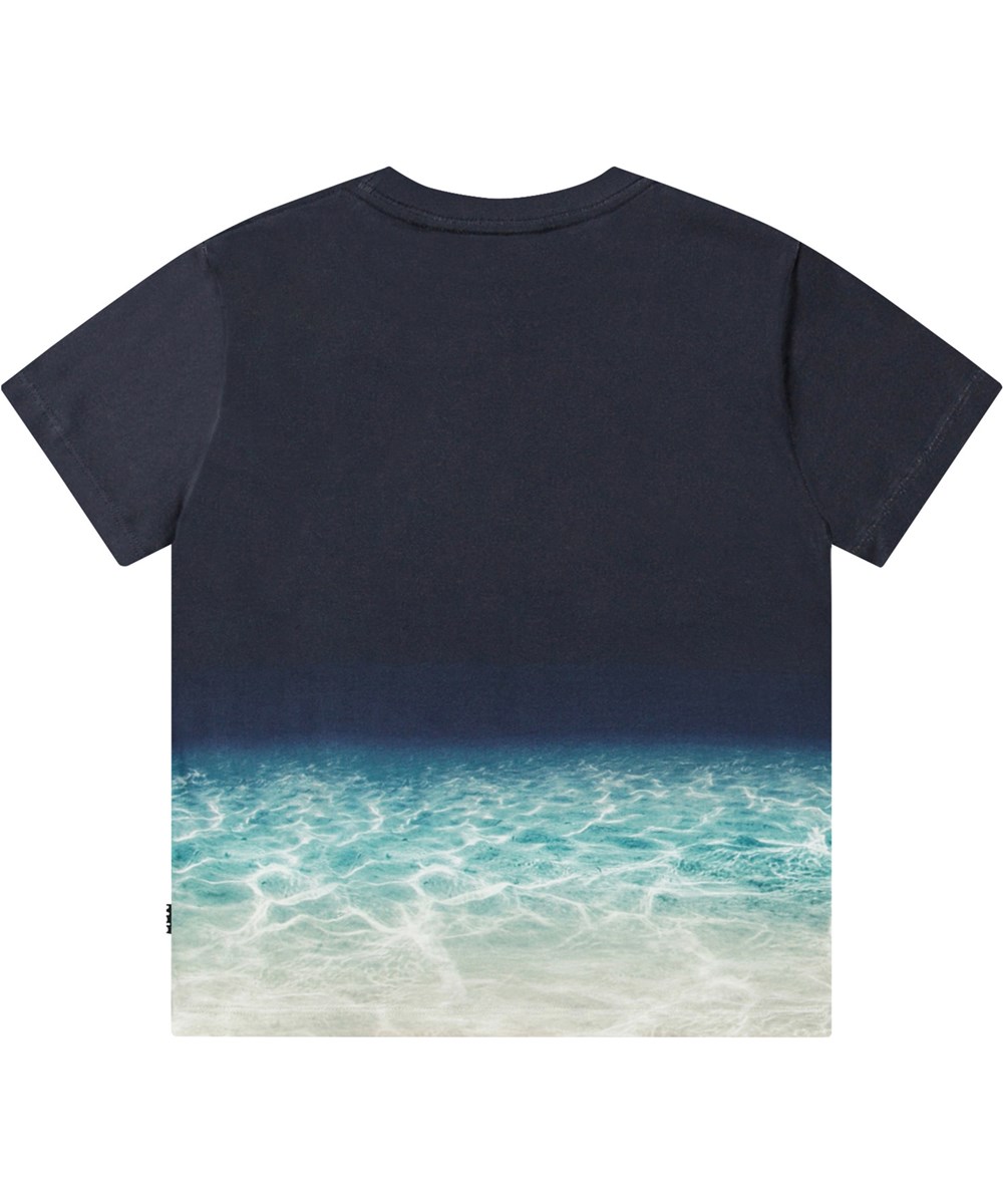 Roxo - Faded Shark - Dark blue T-shirt for children in organic cotton with short sleeves and ribbed neckline.