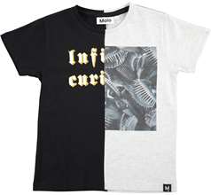 Runi T-shirts & Tops