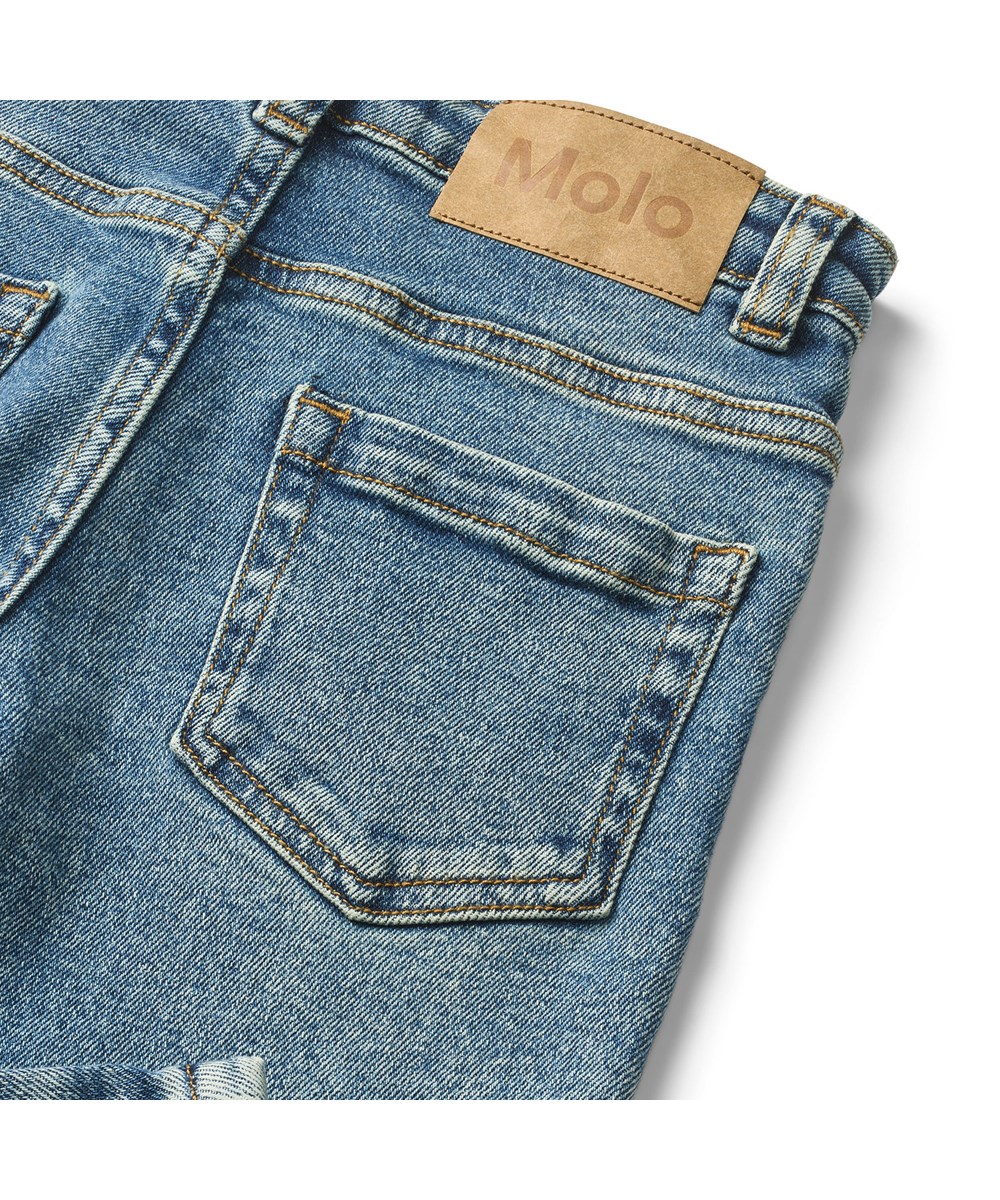 Aksel - Worn Denim - Blå jeans i økologisk bomuld med stretch