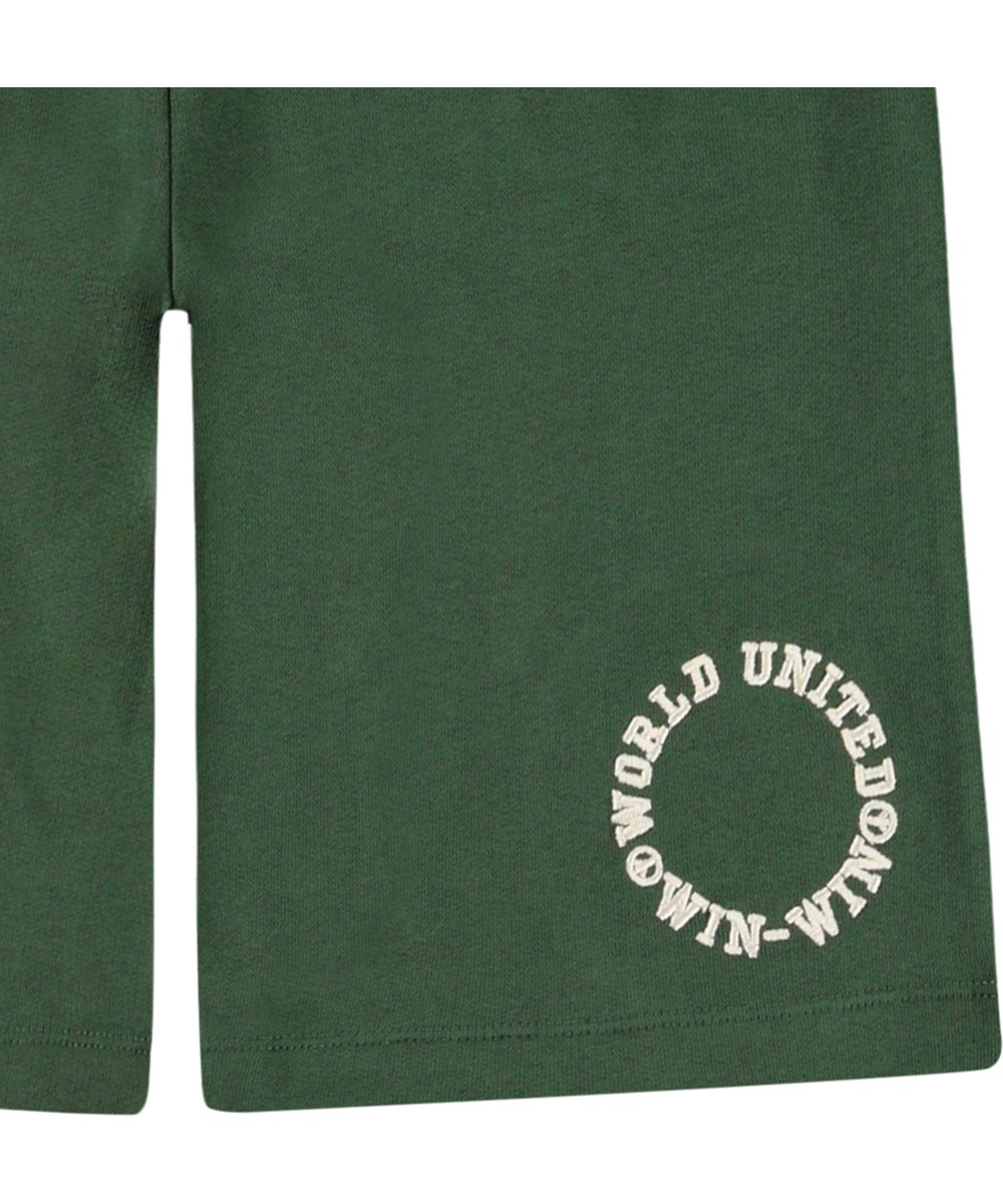 Add - Rubber Tree - Mørkegrønne basketshorts i økologisk bomuld til børn.