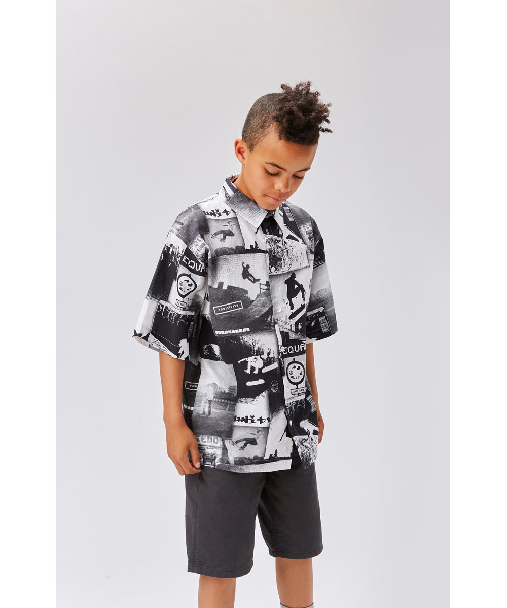 Alan - Space Grey - Mørkegrå chino shorts