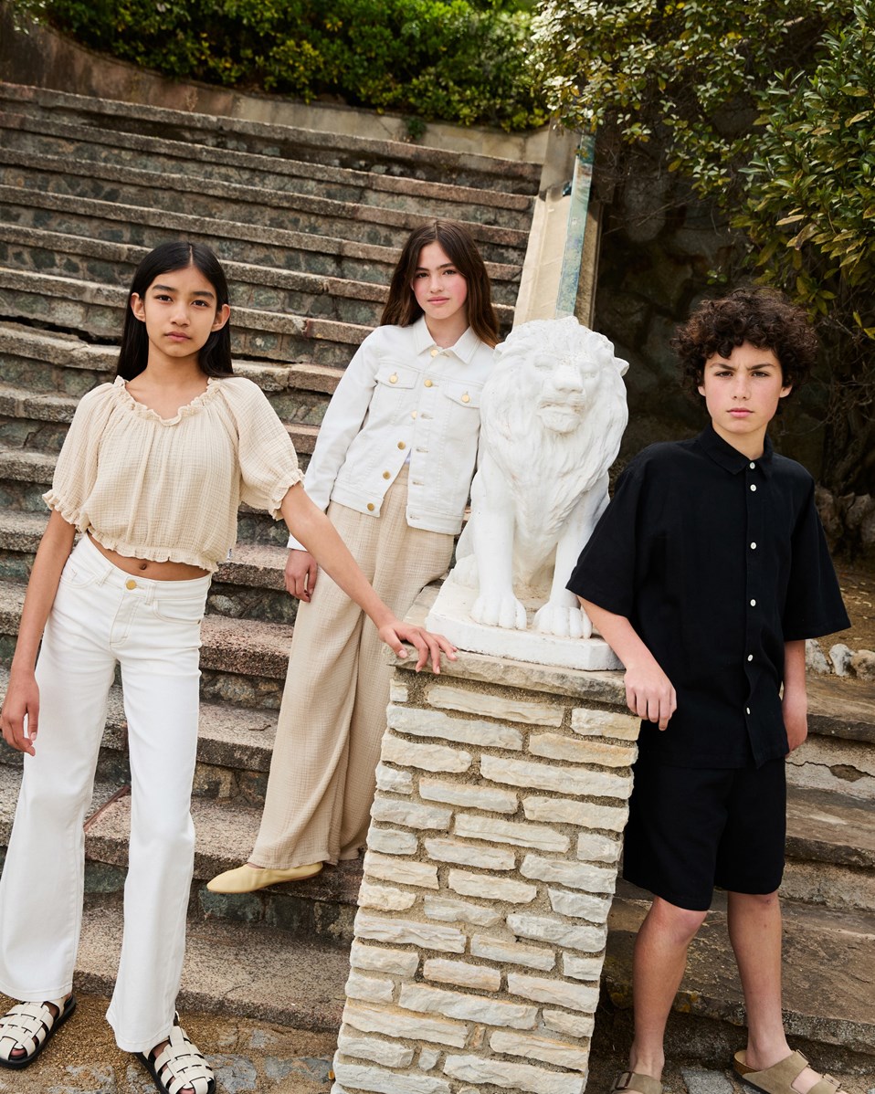 Amal - Black - Sorte shorts i hør til børn. 