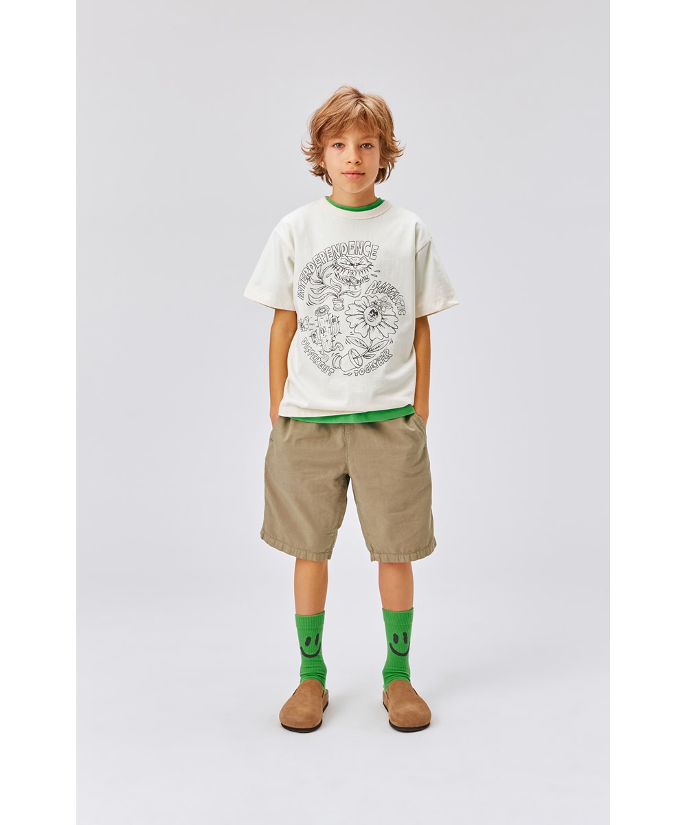 Arrow - Covert Green - Sandfarvede og knælange shorts