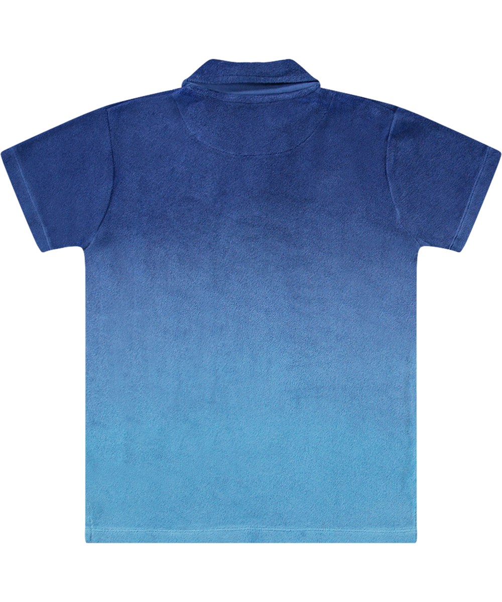 Randel - Mazarine Blue - Mørkeblå og lyseblå t-shirt til børn i økologisk bomulds frotté med korte ærmer og krave.