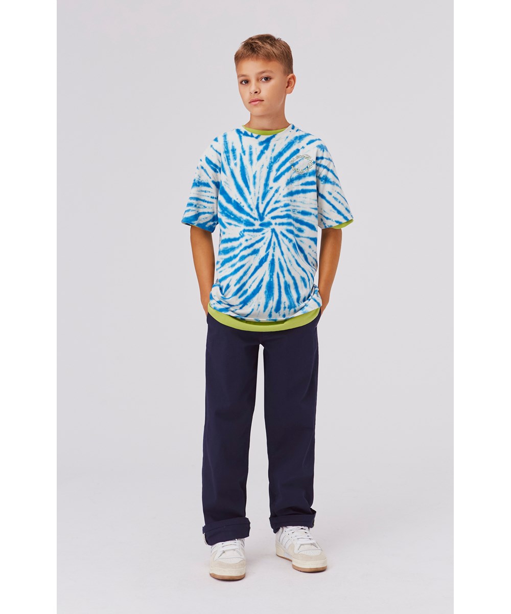Riley - Astro Swirl - Økologisk t-shirt med blåt tie-dye 