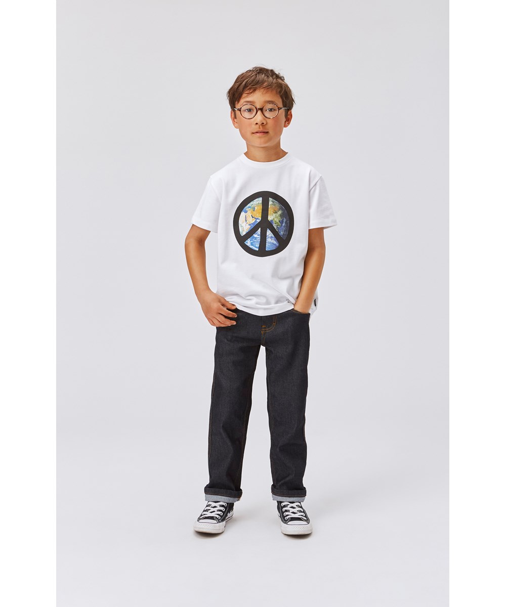 Roxo - White - Hvid økologisk t-shirt med jordklode peace print