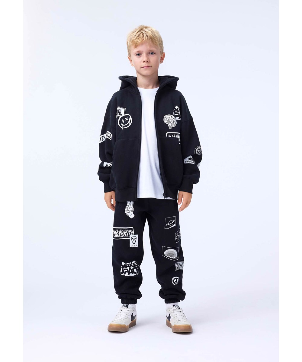 Marley - Black - Sort hættetrøje med lynlås til børn i bomuld med hvidt print.