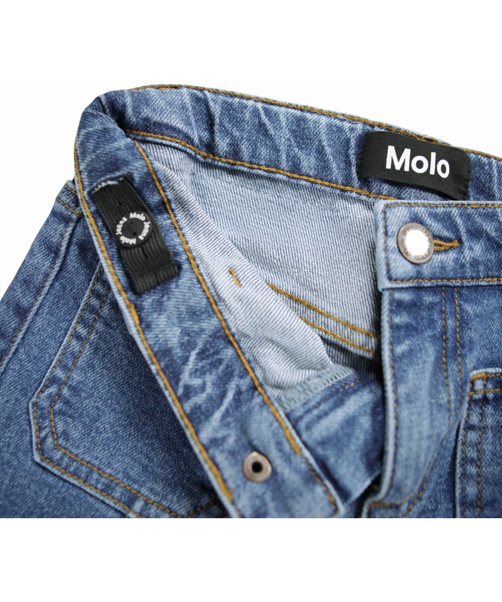 Adina - Washed Vintage - 70-talsjeans i denimblått för barn tillverkade av ekologisk bomull.