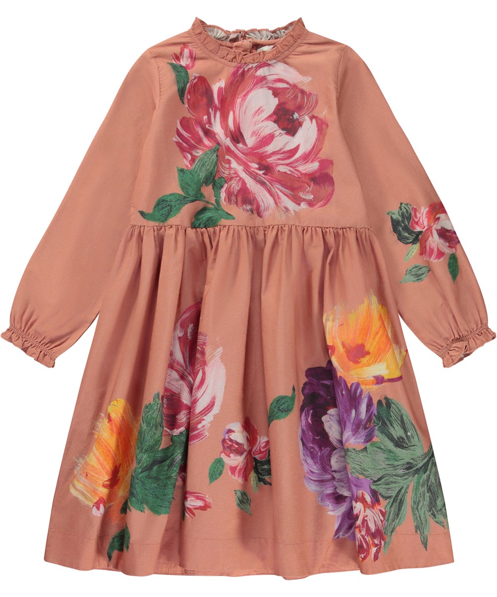 Cami - Falling Flowers - Rosa knälång klänning med blommigt mönster.