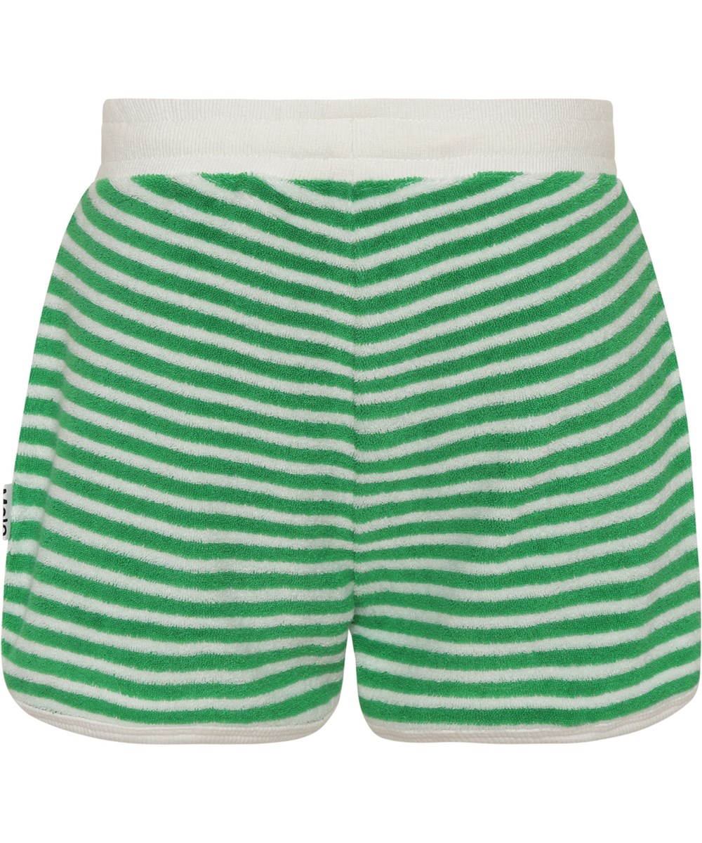 Aliya - Fine Green Stripe - Grön- och vitrandiga frottéshorts.