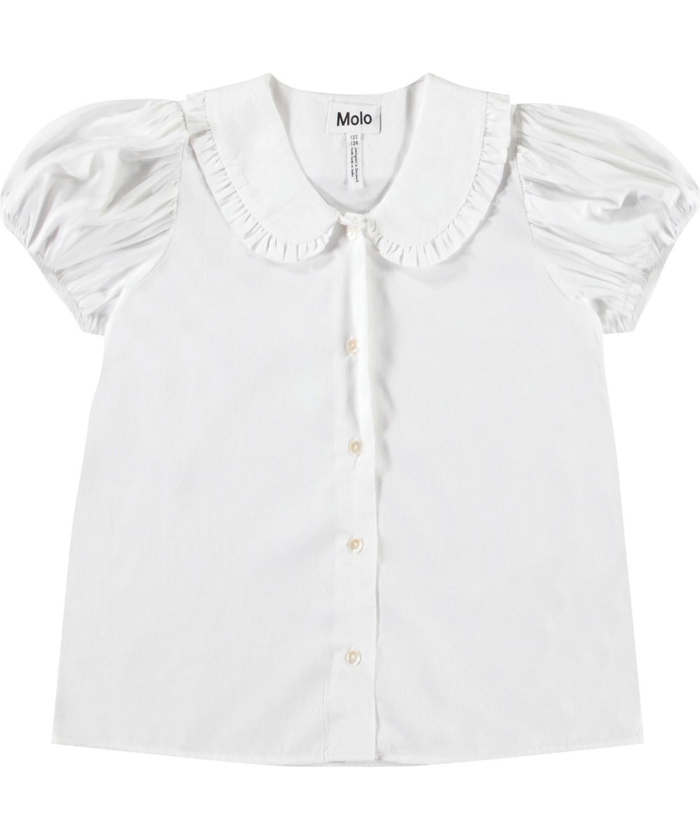 Rosabella - Crisp White - Vit skjorta t-shirt i mjuk viskos med krage och volangdetalj.
