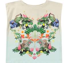 Ravonda T-shirts & Tops