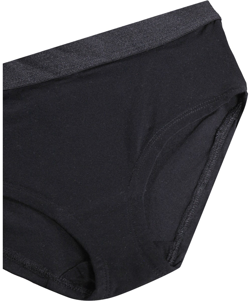 Joelle Set - Black - Svart underklädesset för barn med en asymmetrisk viskostopp