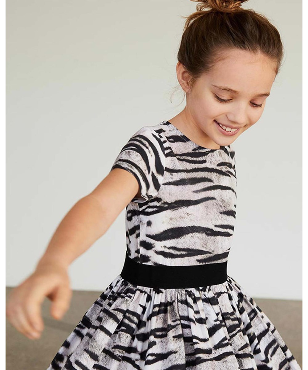 Candy - Tiger White - Short sleeve organic dress with black and white tiger print