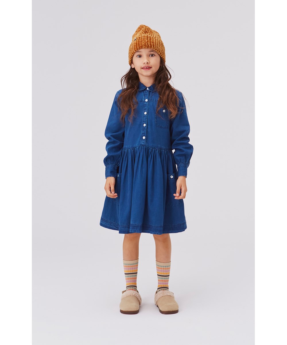 Carolyn - Washed Blue - Dark blue shirtdress in denim with buttons