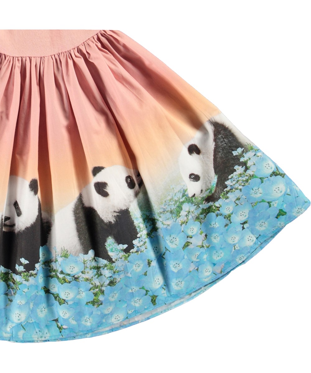 Casie - Pandamazing - Long-sleeved pink dress for children in organic cotton with a snug ribbed jersey top and poplin skirt.