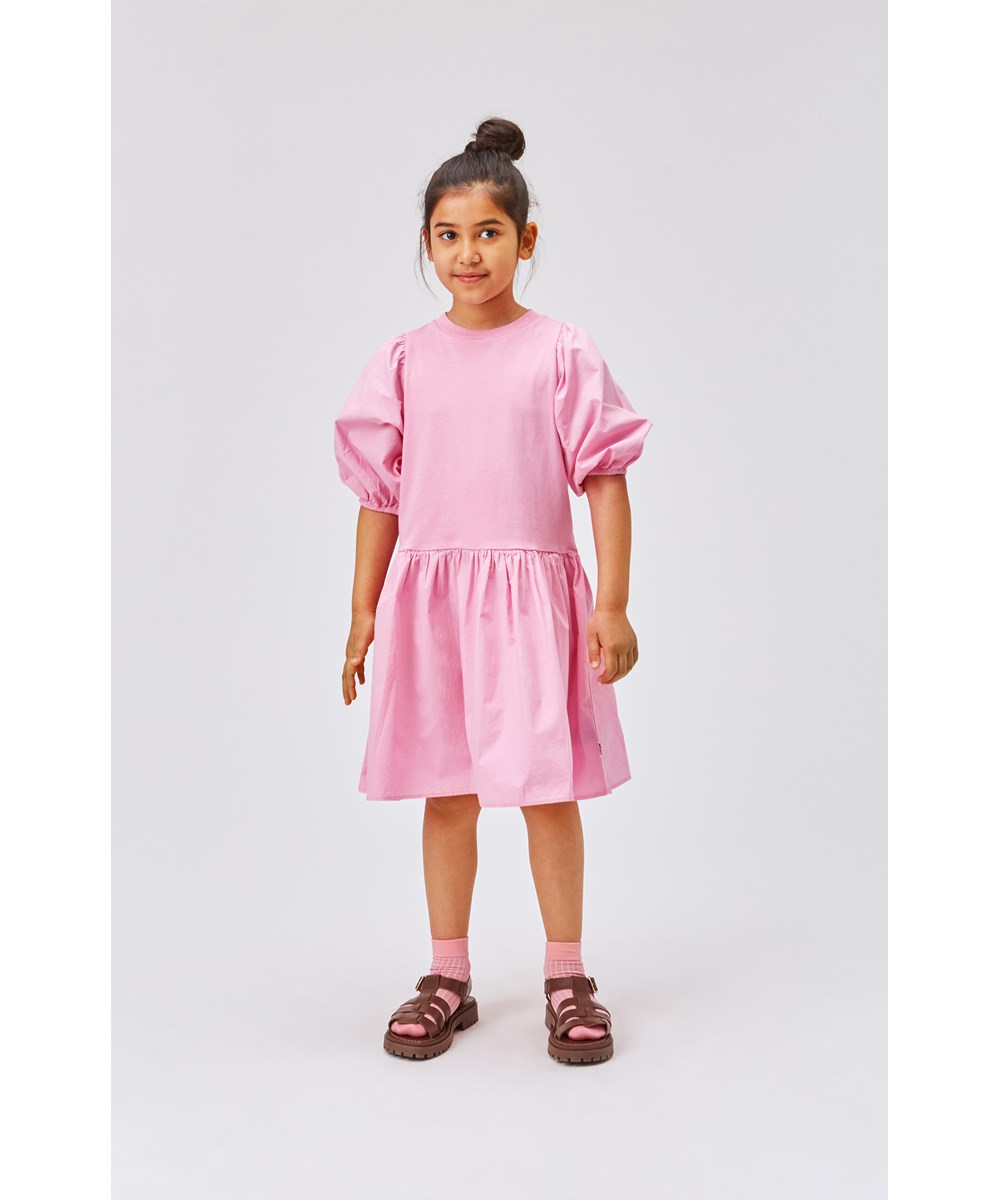 Cece - Sunset Pink - Pink dress in organic cotton with puff sleeves