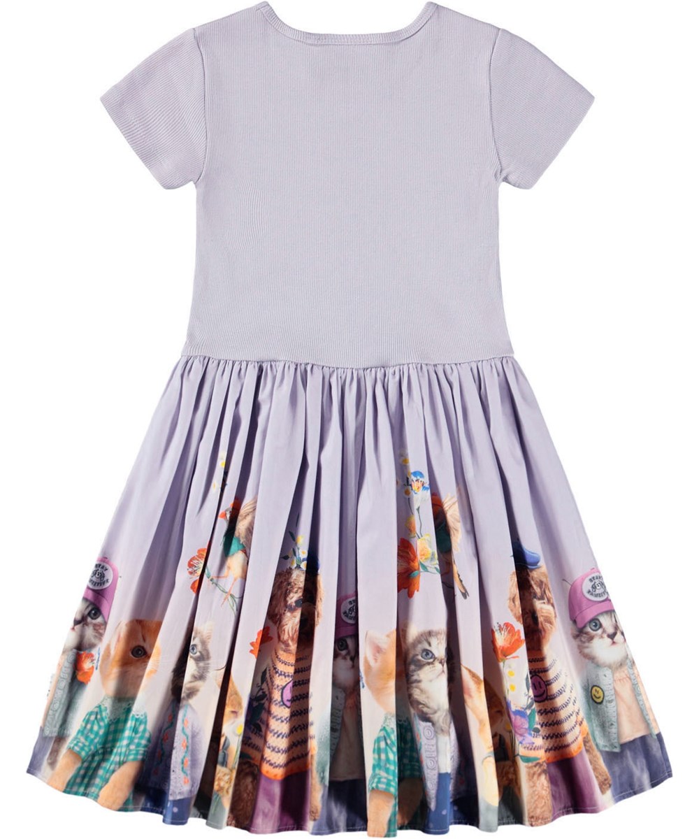 Cissa - Cuties - Light purple short-sleeved dress for children made of organic cotton with a fitting ribbed jersey top and poplin skirt with a print of animals dressed in cute clothes.