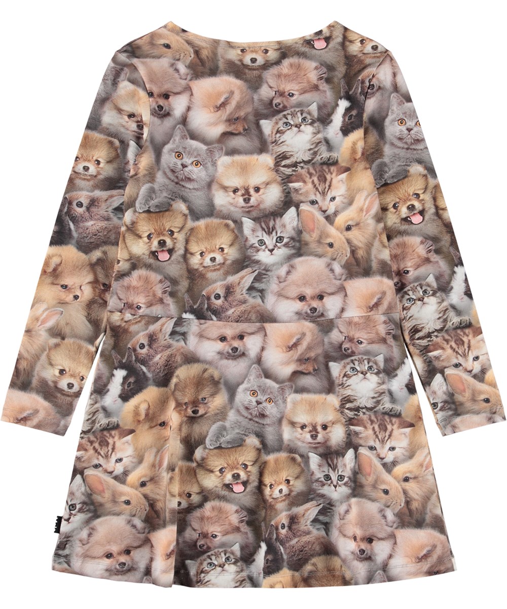 Corelie - Fuzzy Fluffy - Pink long-sleeved dress for children made of stretchable organic cotton with a print of squirrels and branches.