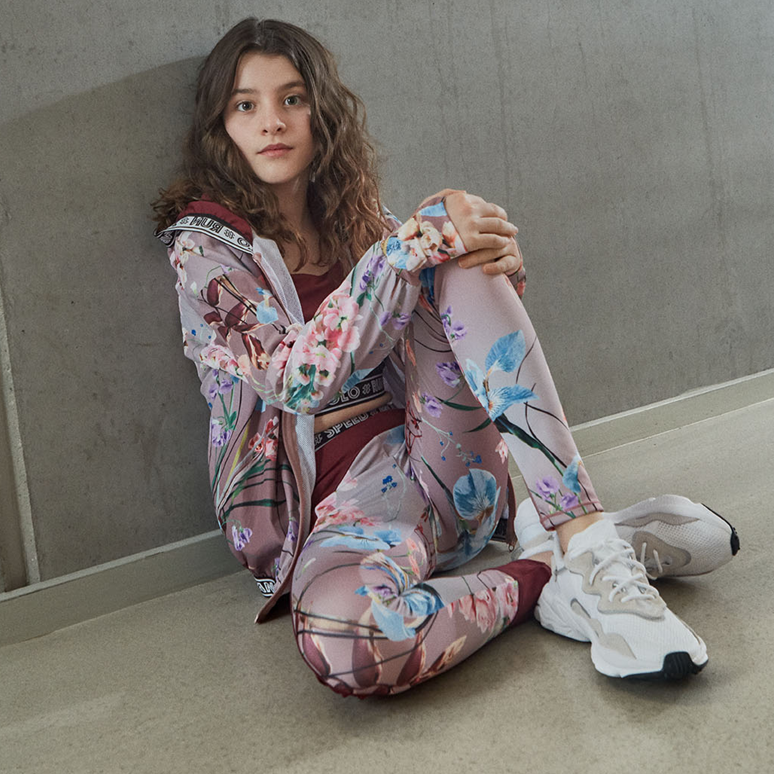 Ophelia - Motion Flowers - Rose sports jacket with floral
