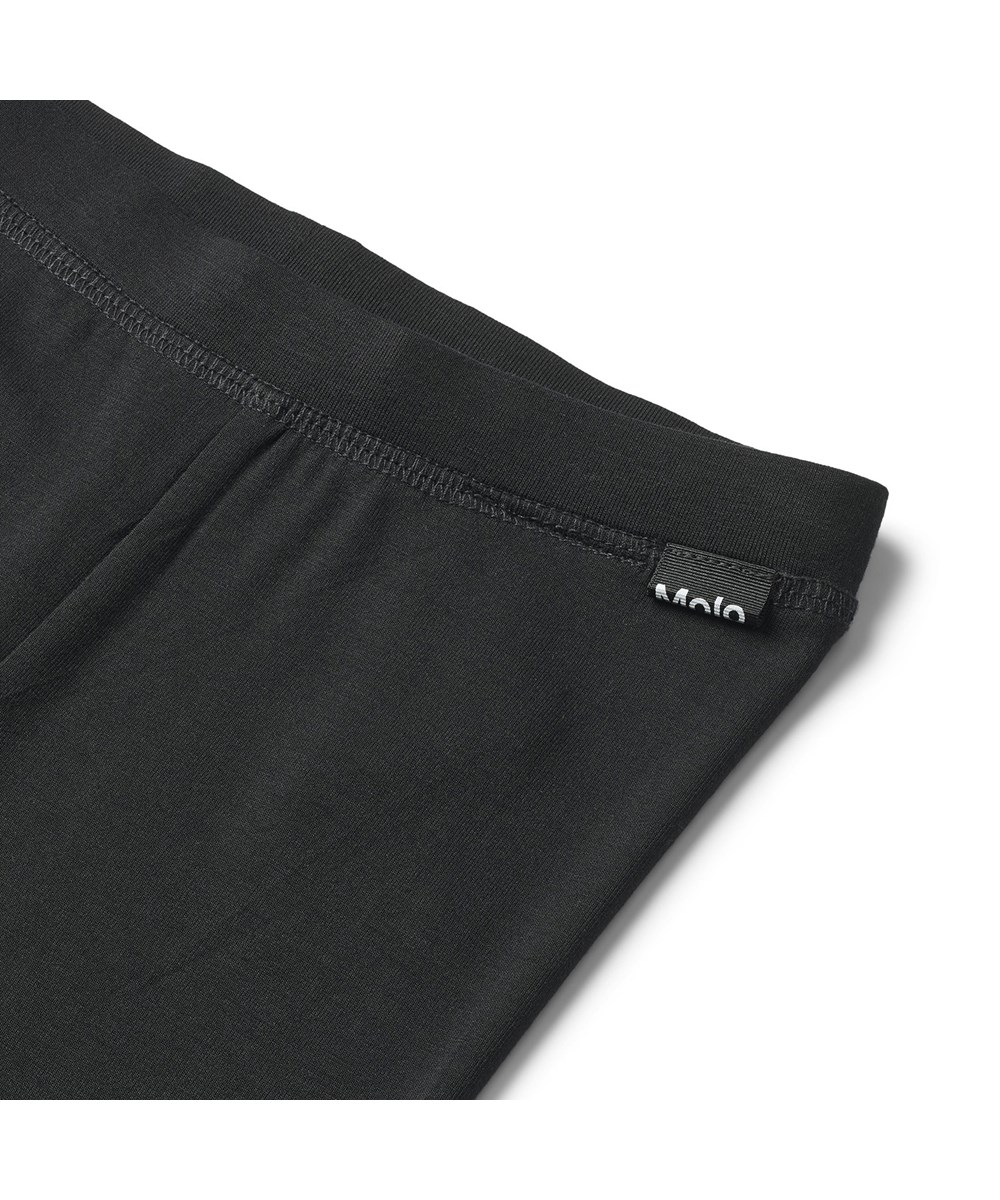Nadine - Black - Black leggings in elastic and soft viscose with snug fit.