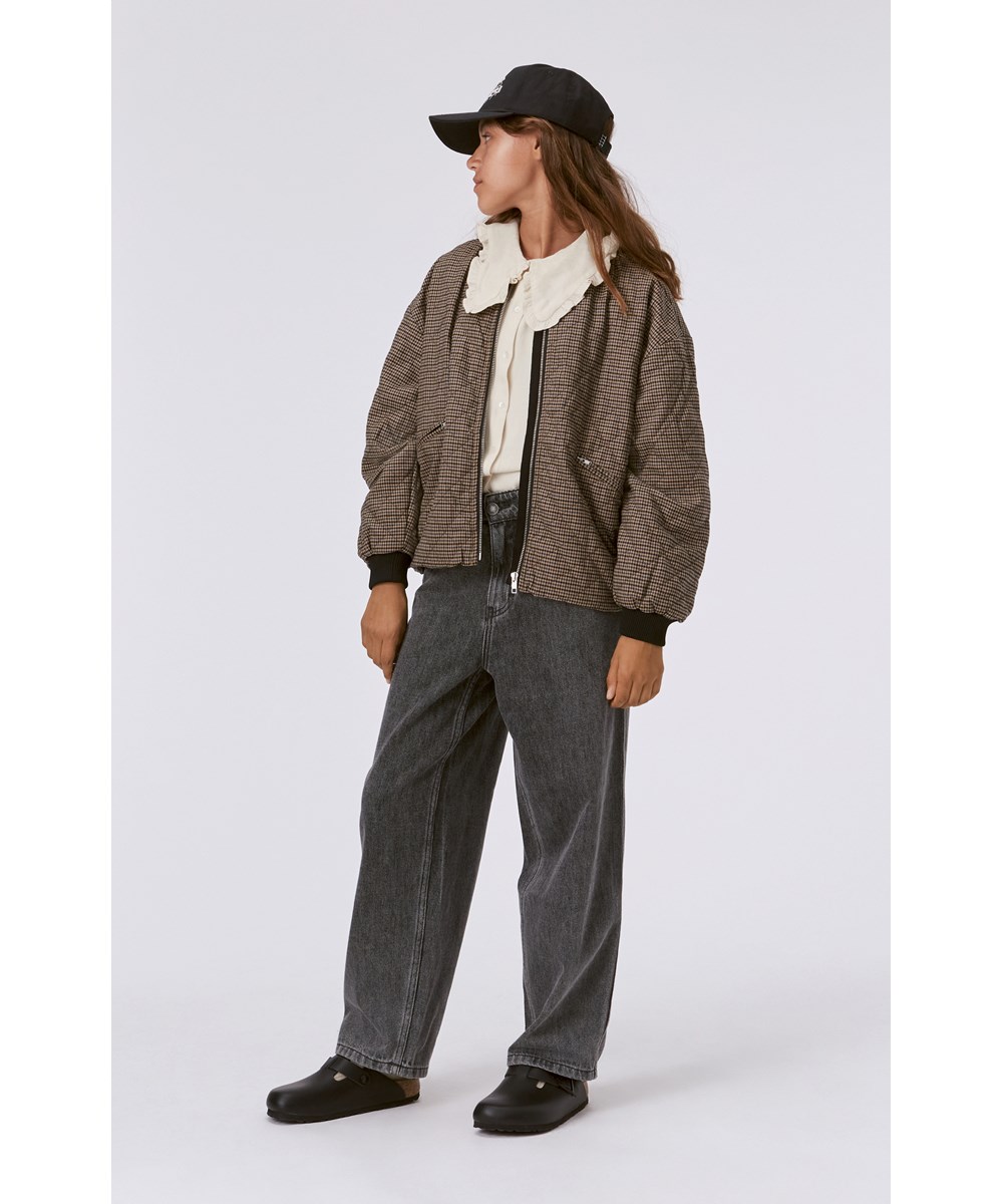 Robbin - Pearled Ivory - Off-white blouse with Peter Pan collar