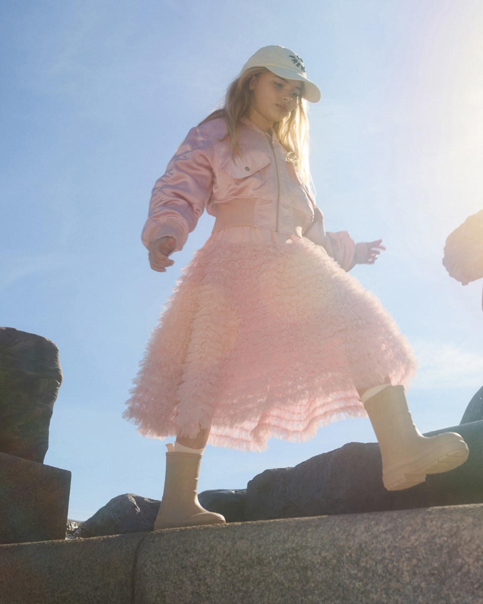 Bliss - Rosequartz - Pink tulle skirt with an elastic waistband.