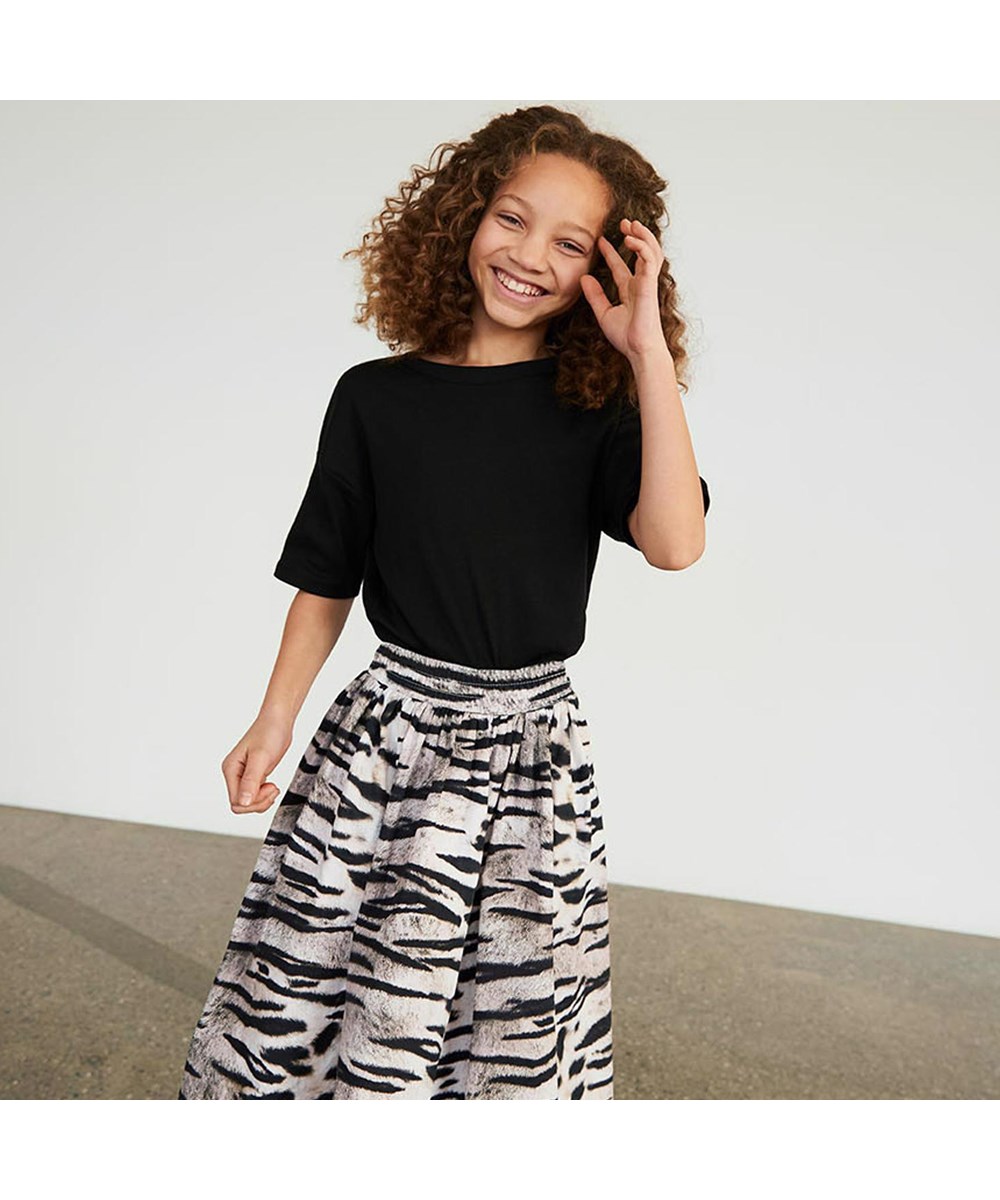 Bree - Tiger White - Organic skirt with black and white tiger print 