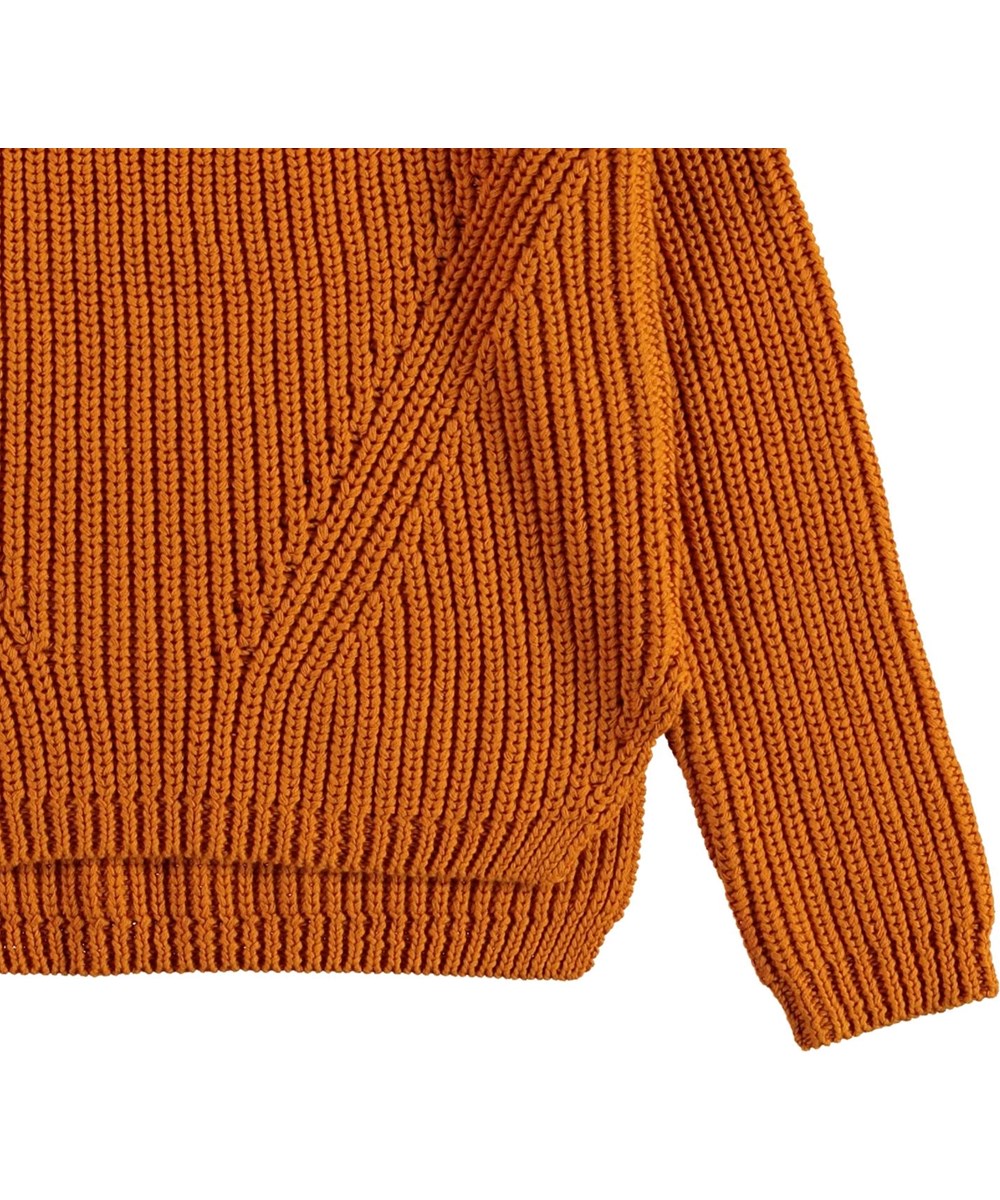 Gillis - Autumn - Brown organic knit top