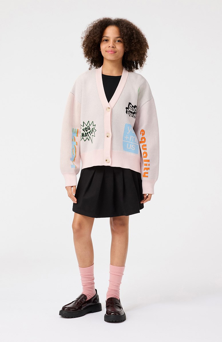 Gilly - Speak Up - Pink cardigan for children in soft organic cotton with buttons.