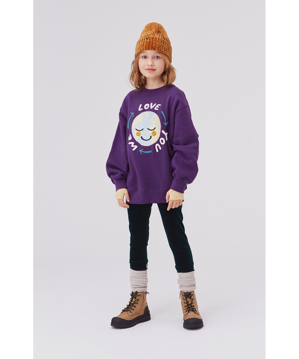 Monti - We Love You - Purple sweatshirt with Earth print