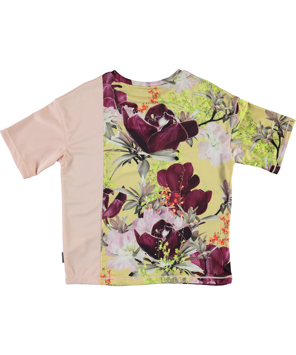 Odessa - Orchid - Sports t-shirt in light yellow with flowers 