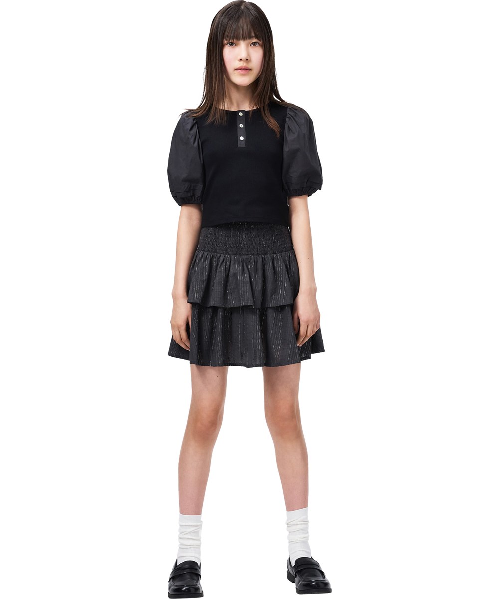 Rawna - Raven - Black cropped T-shirt for children made of organic cotton 