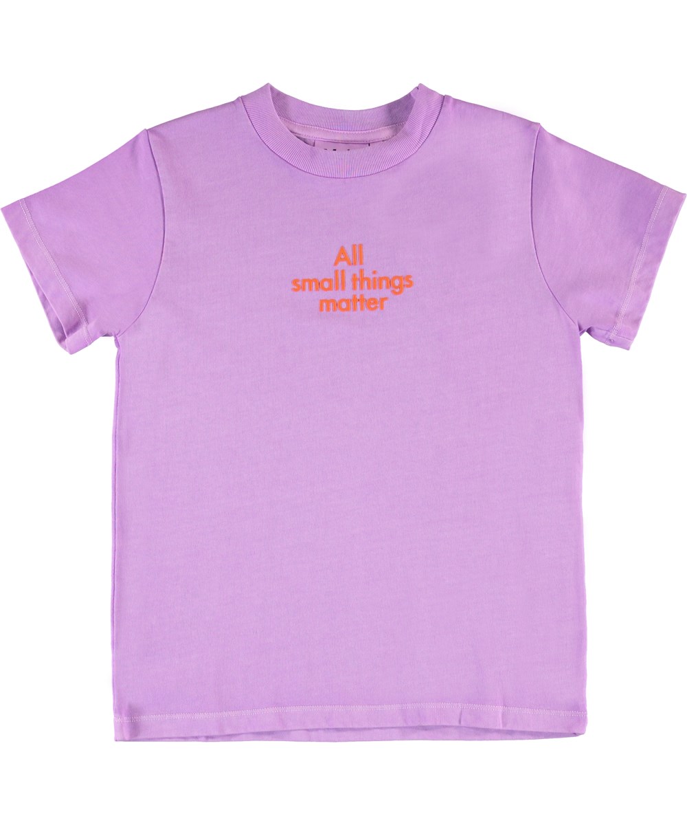 Reeve - Manga Purple - Purple organic t-shirt with red text