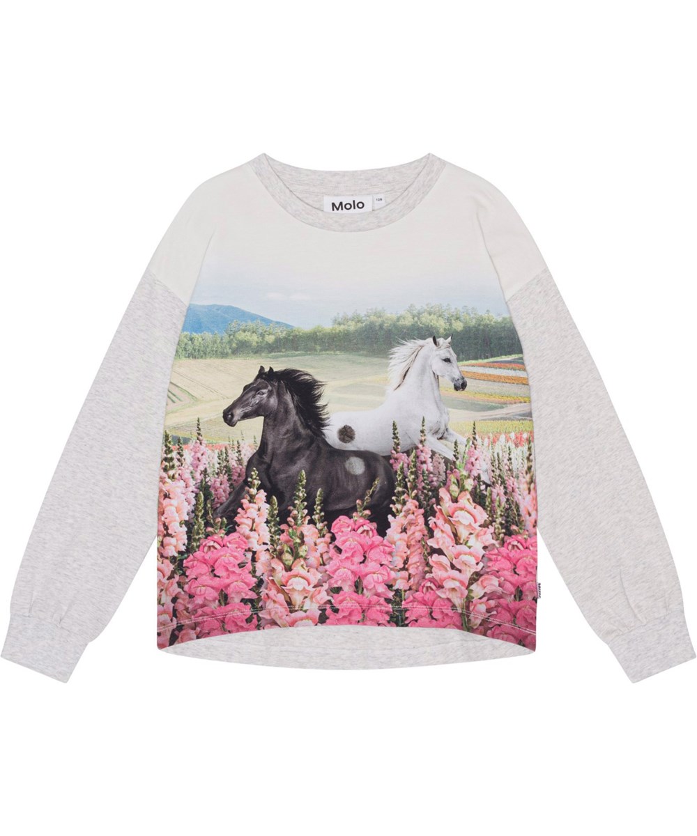 Reniza - Meadow Horses - Long sleeve, light grey top in organic cotton with a print of beautiful fields with galloping horses