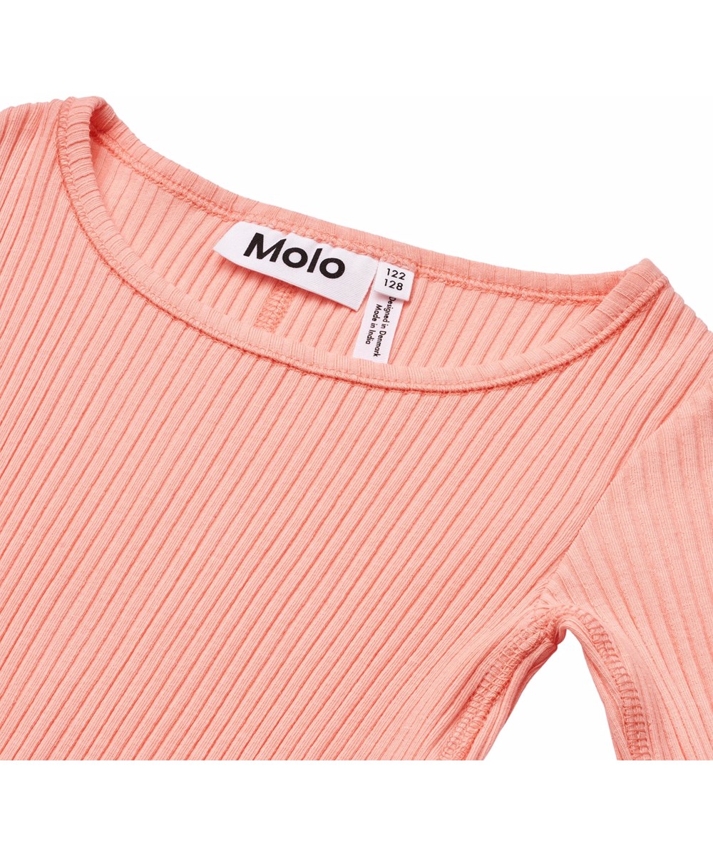 Ronelle - Peach - Light orange t-shirt for children in soft organic cotton rib with a round neck.