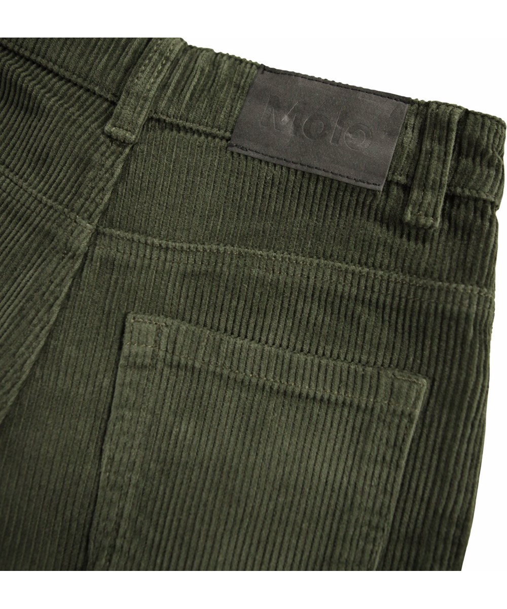 Aiden - Dark Forest - Oversized grijze kinderbroek gemaakt van geribbeld ribfluweel met vijf zakken, wijde pijpen en ritssluiting.