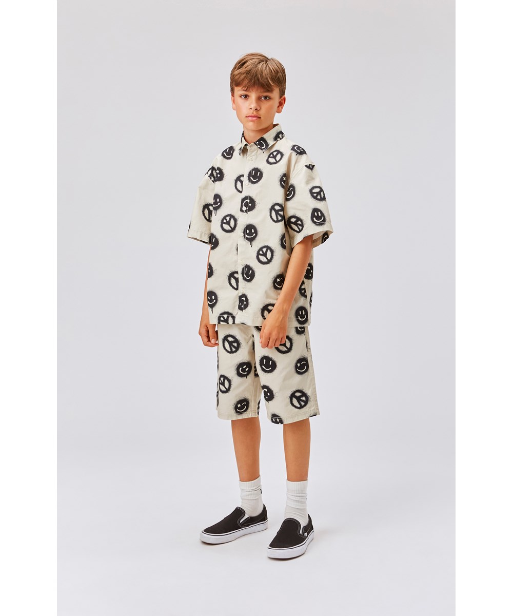 Avart - Peace Smile - Grijze korte broek met peace en smileys