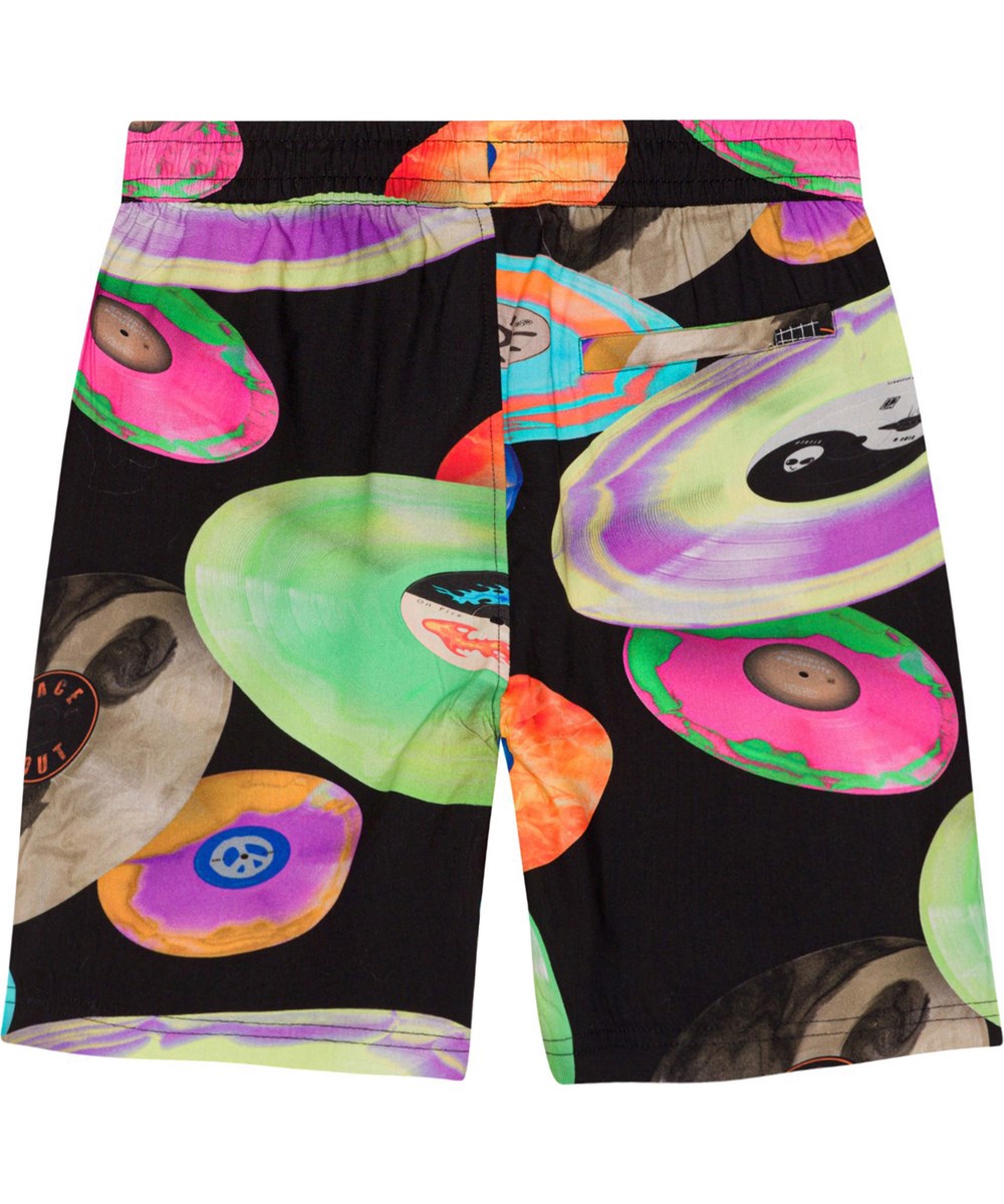 Avart - Records Dark - Zwarte kneilange short van zacht viscose met een print van vliegende elpees in neonkleuren