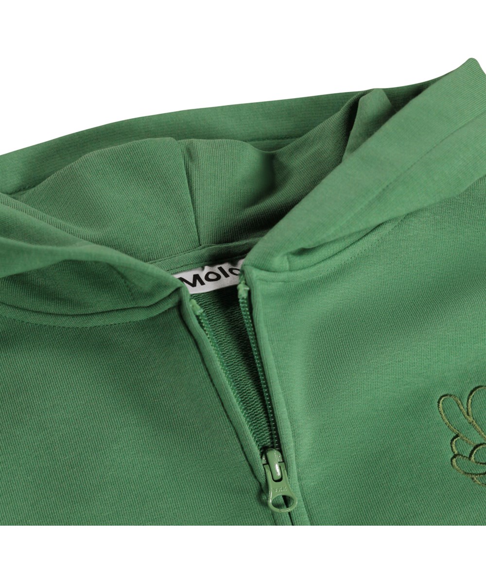 Marley - Groovy Green - Groene kinderhoodie met geborduurde print gemaakt van biologisch katoen